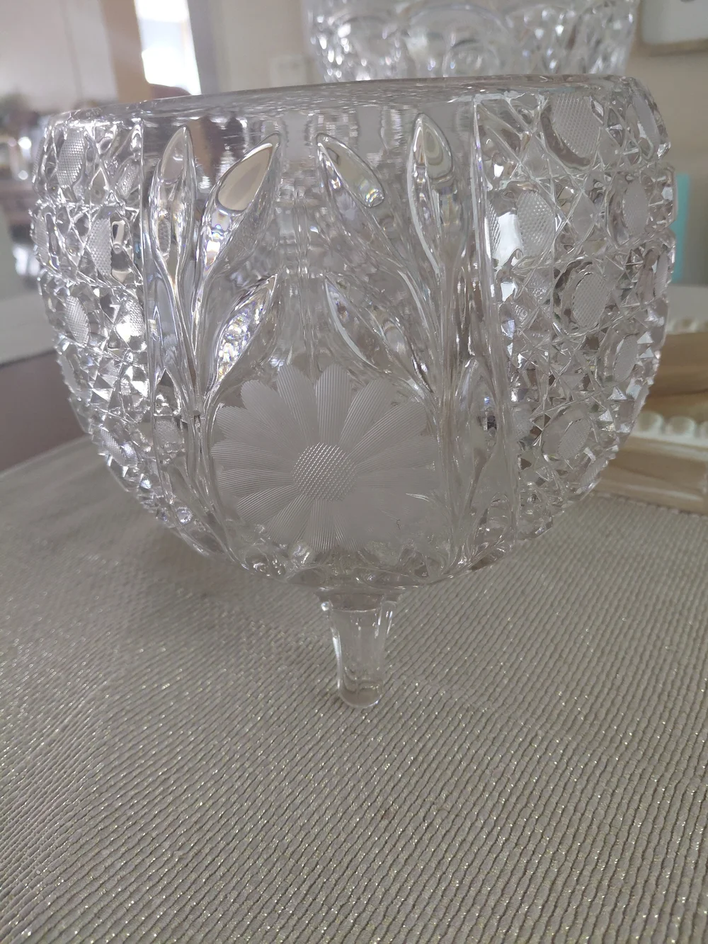 McKee Glass SNAPPY Clear Cane Daisy Button ROSE BOWL 3 Toes